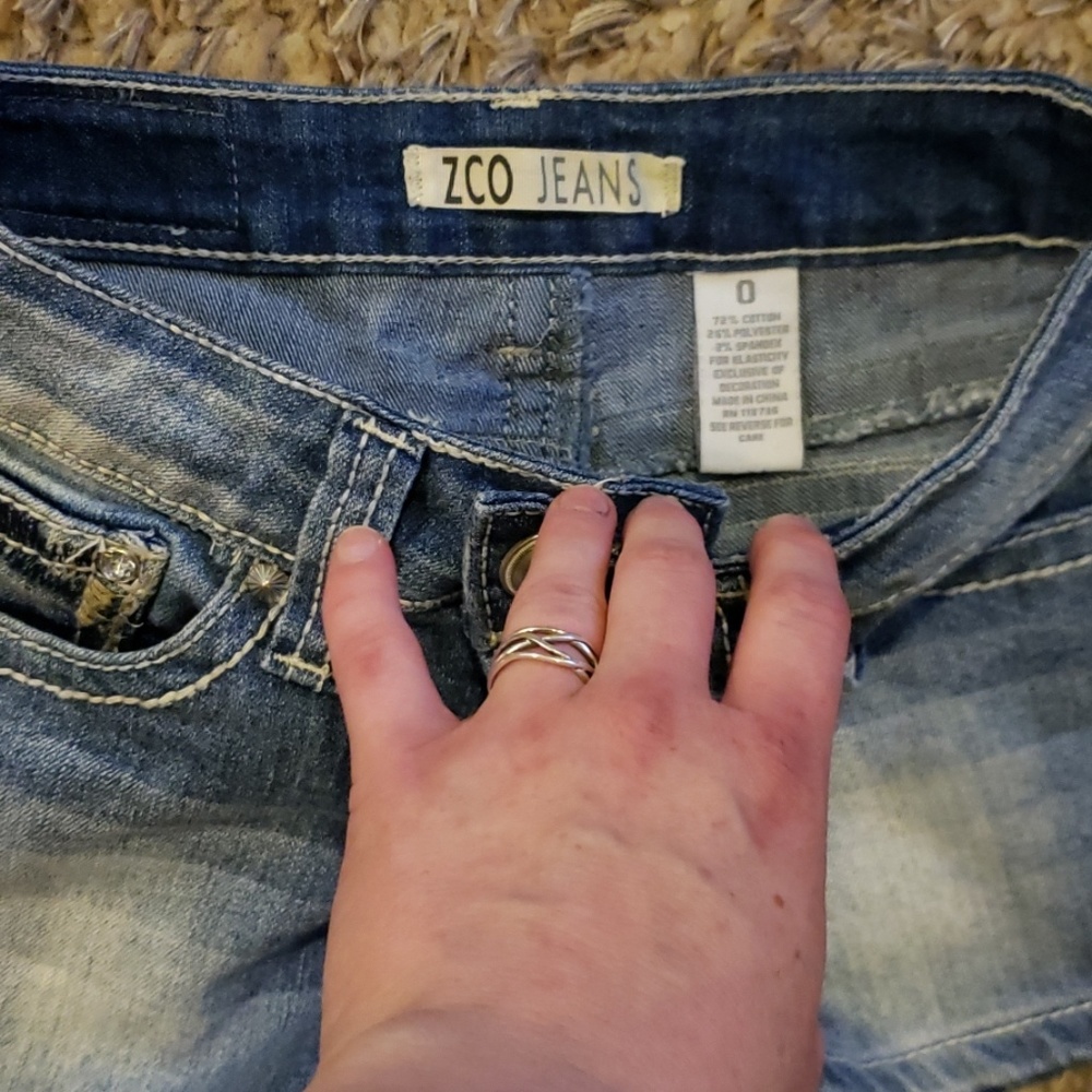 Jean Shorts - Picture 3 of 3
